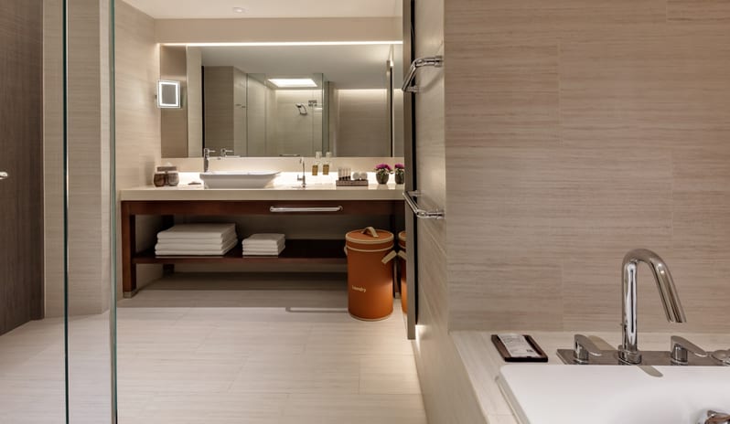Pan Pacific Singapore - Premier Suite Bathroom